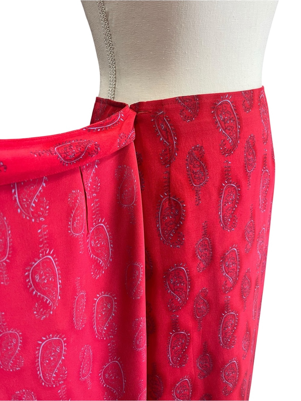 Vintage 90s Acorn Silk Paisley Maxi Wrap Skirt Red Boho Festival Cottagecore - Picture 8 of 10
